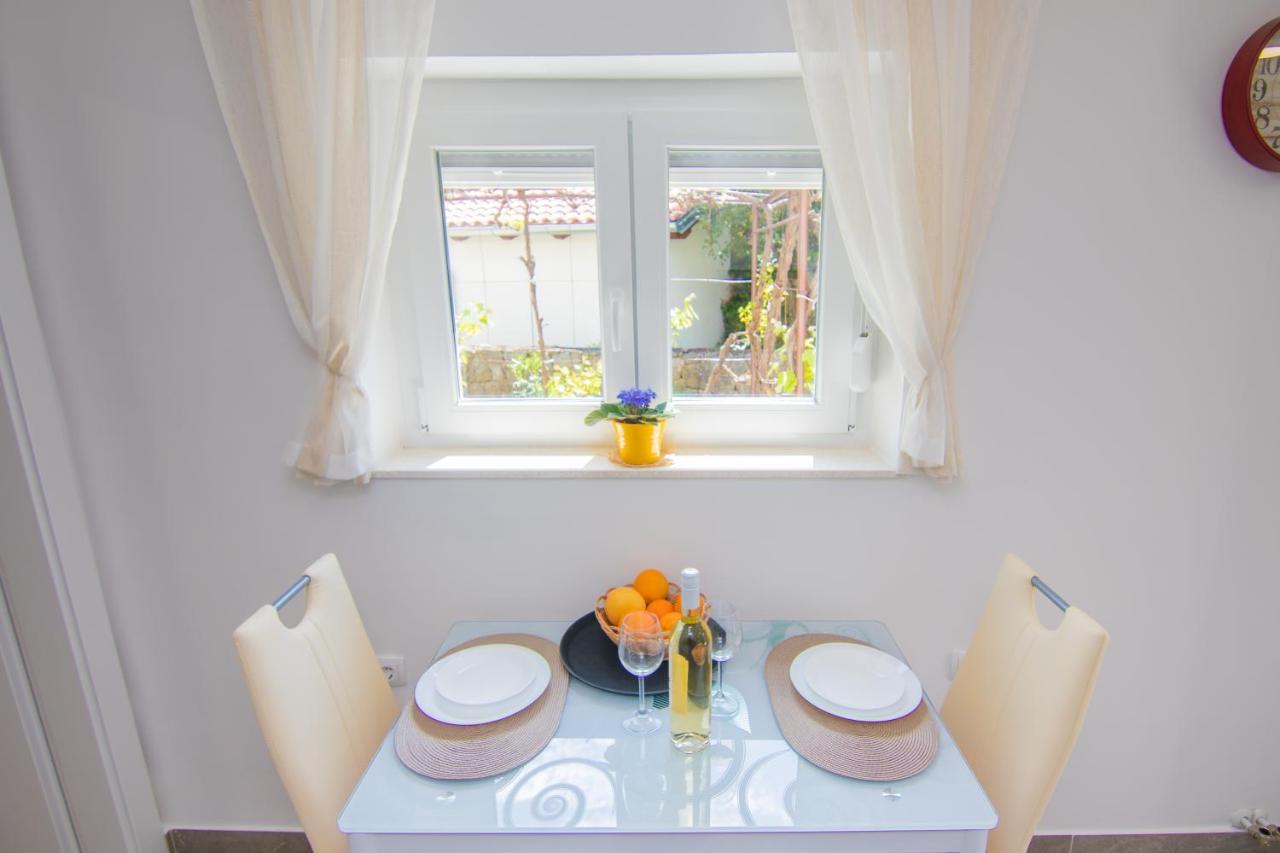 Apartman Mara Đảo Krk Ngoại thất bức ảnh